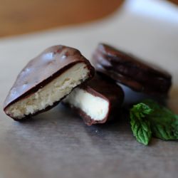 Raw Peppermint Patties - Recipe photo by rawified