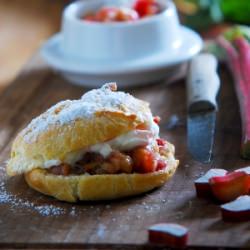 Cream Puff with Vanilla Thubarb - Recipe photo by Herb.s
