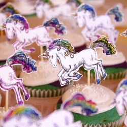Unicorn Rainbow Cupcakes - Recipe photo by cosmocookie