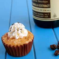 Coffee sprinked cupcakes - Recipe photo by inglesgourmet