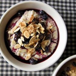 Creamy Spiced Oatmeal - Recipe photo by kickpleat