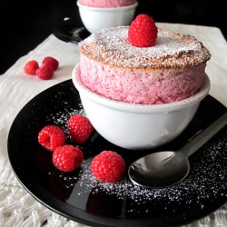 Raspberry Souffles - Recipe photo by saborasal
