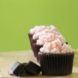 Chocolate Cupcakes - Recipe photo by Crispicake