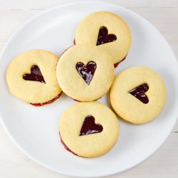 Jammie Dodgers - Recipe photo by Stasty