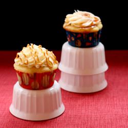 Peanuts & Cracker Jack Cupcakes - Recipe photo by cupcakesandkalechips