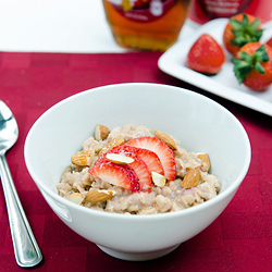 Strawberry Oatmeal Delight - Recipe photo by FoodFitnessFreshAir