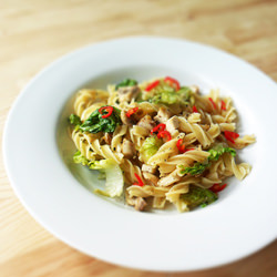 Tofu & Lettuce Oriental Fusilli Fry - Recipe photo by blablastar