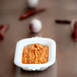 Shallot Chutney/Pearl Onion Chutney - Recipe photo by kothiyavunu