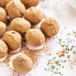 Earl Grey Chocolate Truffles - Recipe photo by delicieux