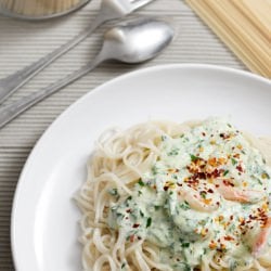 Spaghetti with Shrimp and Spinach - Recipe photo by bebenyabubu