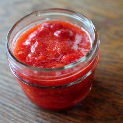 Raw Strawberry Sauce - Recipe photo by rawified