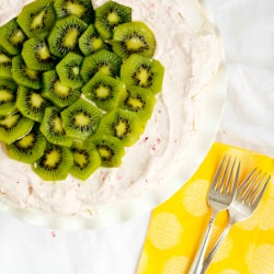 Pavlova - Recipe photo by Mis-Cakes
