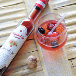 Raspberry Sangria - Recipe photo by Zestuous