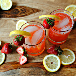 Strawberry Lemonade - Recipe photo by J1083
