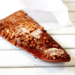 Coca de Vidre with Almonds - Recipe photo by courecoulants