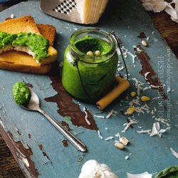Spaghetti with Basil Pesto - Recipe photo by Antonina