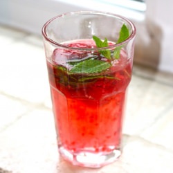 Raspberry Mojito - Recipe photo by sneakylemon