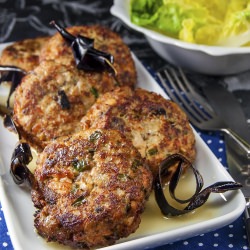 Salmon-Eggplant cakes - Recipe photo by RecipeTaster