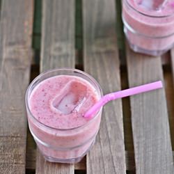 Strawberry Coconut Milk Shake - Recipe photo by VVK