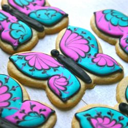 Butterfly Decorating Video Tutorial - Recipe photo by Jesicakes