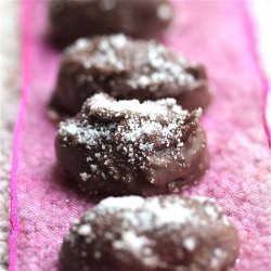 Almond Truffles - Recipe photo by sneakylemon