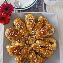 Caramel Apple Pull-Aparts - Recipe photo by this-is-irene