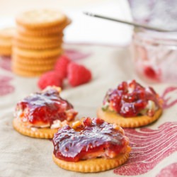 Raspberry Dip - Recipe photo by pipandebby