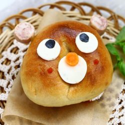Bear Bagel - Recipe photo by taste of Japan