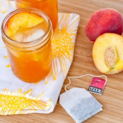 peach tea sparkler - Recipe photo by IMPROVkitchen
