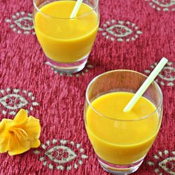 Tropical Smoothie - Recipe photo by VVK