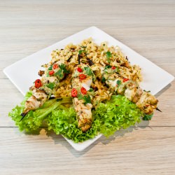 Chicken Skewers, Satay Sauce & Fier - Recipe photo by Suzanneper
