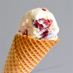 Cherry marscapone ice cream - Recipe photo by becskr