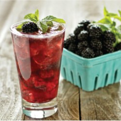 Cardamom Berry Smash - Recipe photo by todaysnest