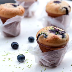 Vanilla Blueberry Muffin - Recipe photo by starvingchef