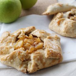 Spiced Apple Crostata - Recipe photo by marysol920