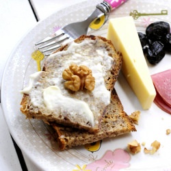 Walnut Bread - Recipe photo by mutfaksirlari