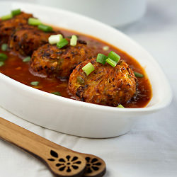 veg balls in hot garlic sauce - Recipe photo by vegrecipesofindia