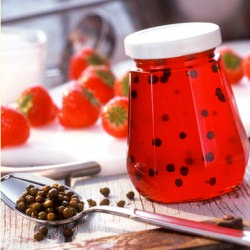 Strawberry Jelly With Green Pepper - Recipe photo by finedininglovers
