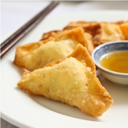 Crab Rangoon (Cheese Wonton) - Recipe photo by Yi