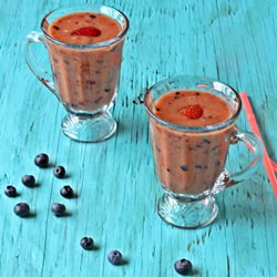 Peach Berry Smoothie - Recipe photo by VVK