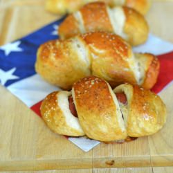 Mini-Pretzel Dogs - Recipe photo by bekita