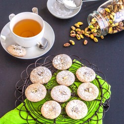 Pistachio Cookies - Recipe photo by delicieux