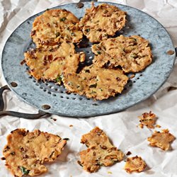 Deep Fried Spicy Onion Crackers - Recipe photo by VVK