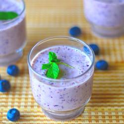 Blueberry Smoothie - Recipe photo by Esther@thefussfreechef