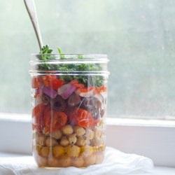 Greek Chickpea Salad - Recipe photo by thedailymuse