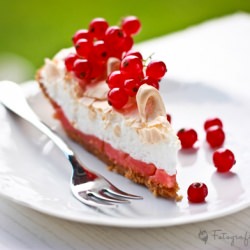 Red Currant Meringue Pie - Recipe photo by Alex27