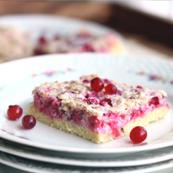 Redcurrant meringue cake - Recipe photo by maraswunderland