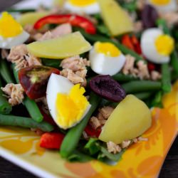 Salade niçoise - Recipe photo by coconutandvanilla