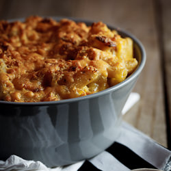 Beer & Bacon Mac and Cheese - Recipe photo by Simply Delicious