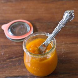 Easy Apricot Jam - Recipe photo by beckyros